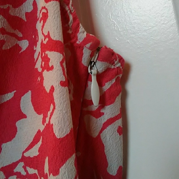 Coral Patterned Banana Republic Blouse - Picture 4 of 5